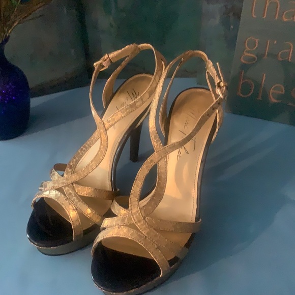 Marc Fisher Shoes - Marc Fisher Sz 6 gold platforms~NWT